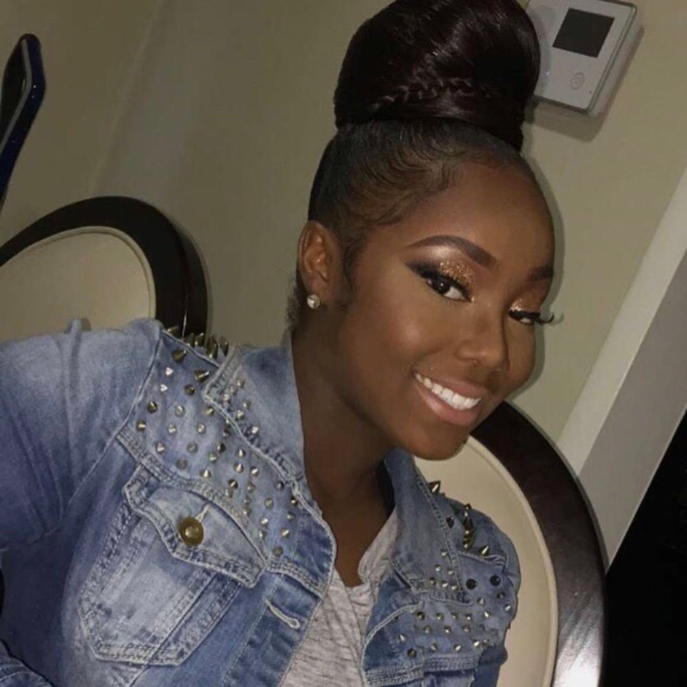 Meet your Posher, Jahnaya